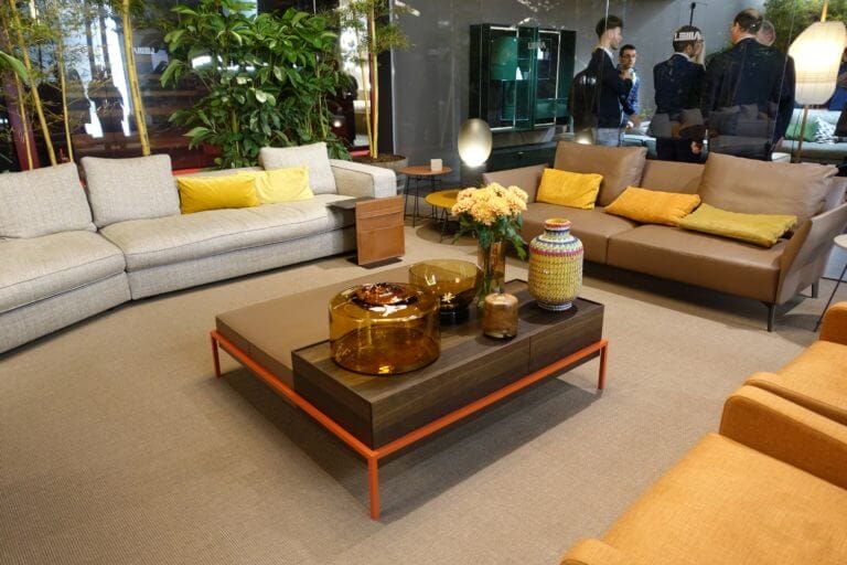 空間における配色同化