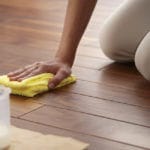 フローリングワックスのかけ方