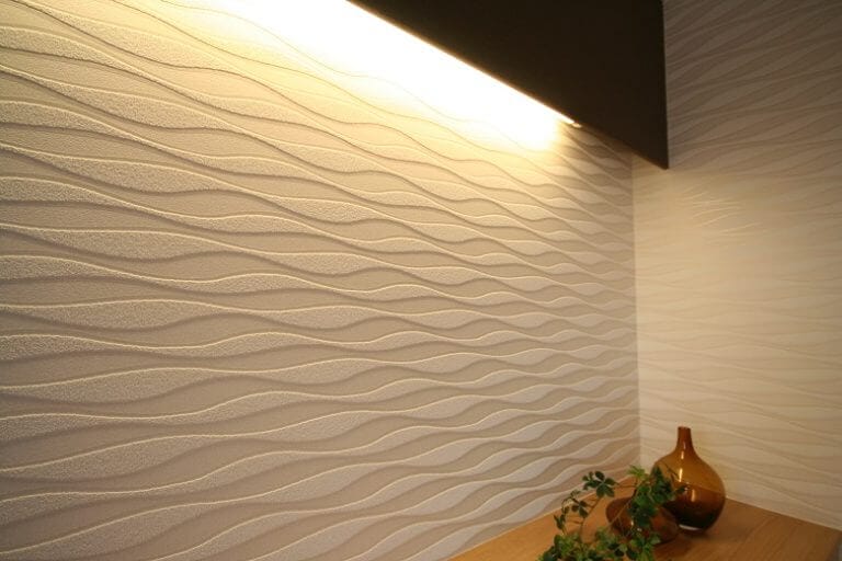 フロック加工の立体壁紙を使用した例