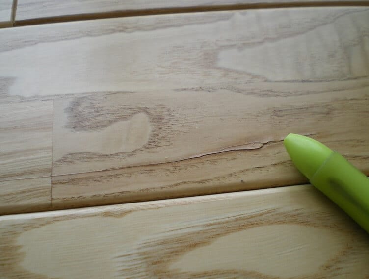 無垢フローリングの割れ